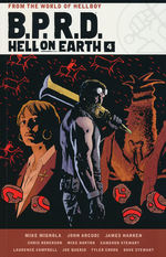 B.P.R.D. (TPB): Hell on Earth Omnibus Volume 4. 