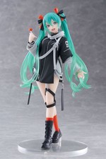 Manga Figures: Hatsune Miku Wonderland PVC Statue Fashion Punk Ver. 18 cm (1)
