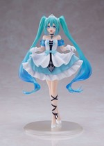 Manga Figures: Hatsune Miku PVC Statue Hatsune Miku Wonderland Cinderella Ver. 18 cm (1)